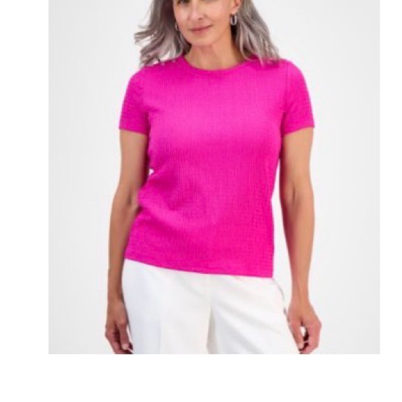 Jones New York Petite Crinkle Bubble-Knit Short-Sleeve Top - Picture 2 of 4